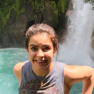 Meet your Posher, Elizabeth